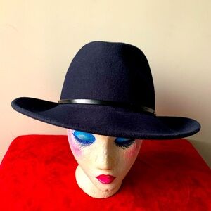 ZARA Accessories Women's Wool Felt Sun Hat Size M- Black wide brim hat